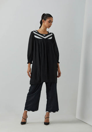 Black Chanderi Gulnar Gathered Tunic With Palazzo (Set Of 2)