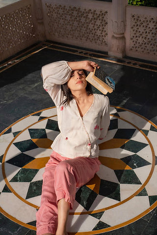 White and pink puff sleeve top