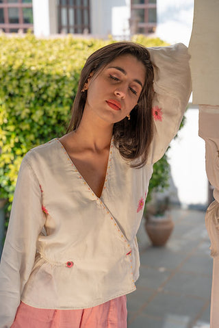 White and pink puff sleeve top