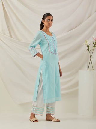 Blue Plain Rooh Straight Kurta With Chikankari Yoke Details Right Side View