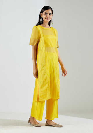 Yellow Rukbat Kurta Set (Set of 2) Right View