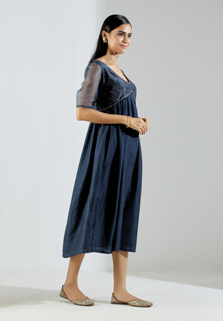 Grey Meissa Kurta Dress with Pant and dupatta (Set of 3) Right Kurta View