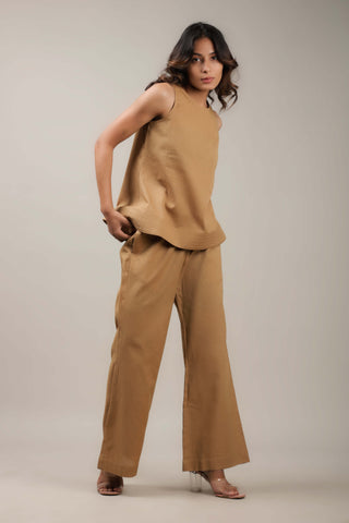 brown linen co-ord set side 2