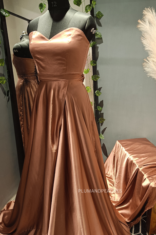 Sweetheart Neck Long Trail Gown