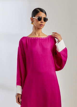 Pink Silk Kaftan Kurta With Palazzo (Set Of 2) Close Front View